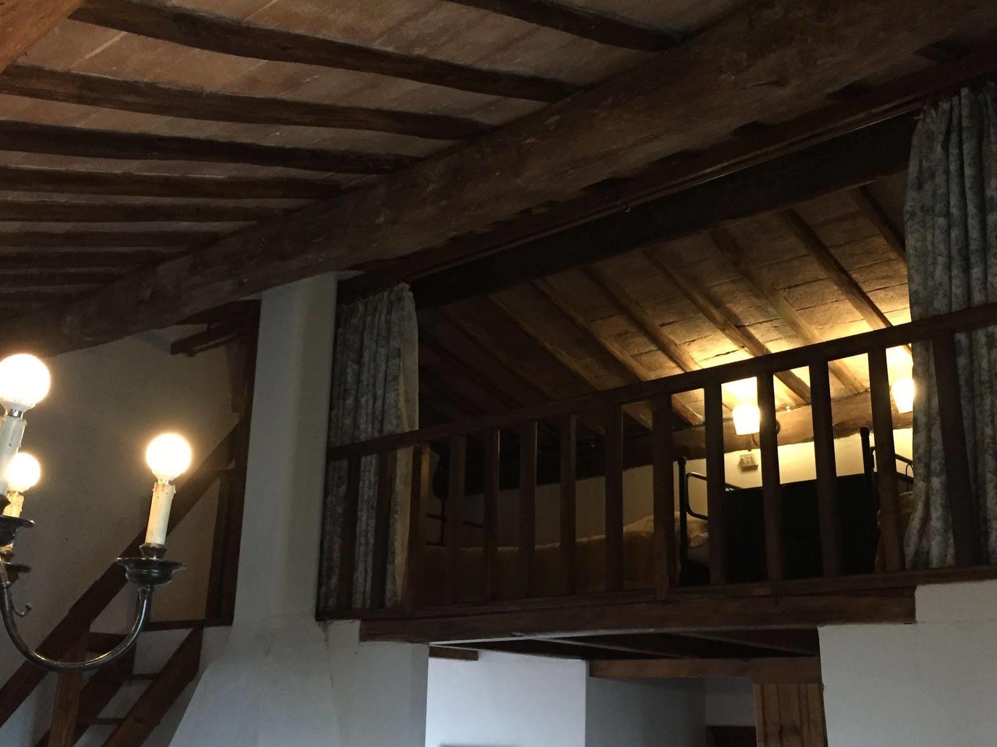 Podere Conte Racani Amelia Luaran gambar
